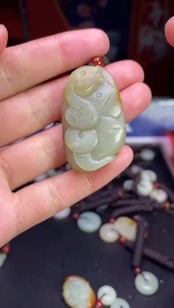 颈饰未镶嵌和田玉1