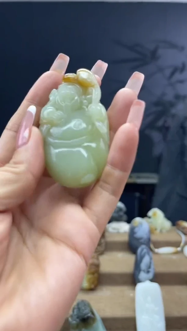 颈饰未镶嵌和田玉1