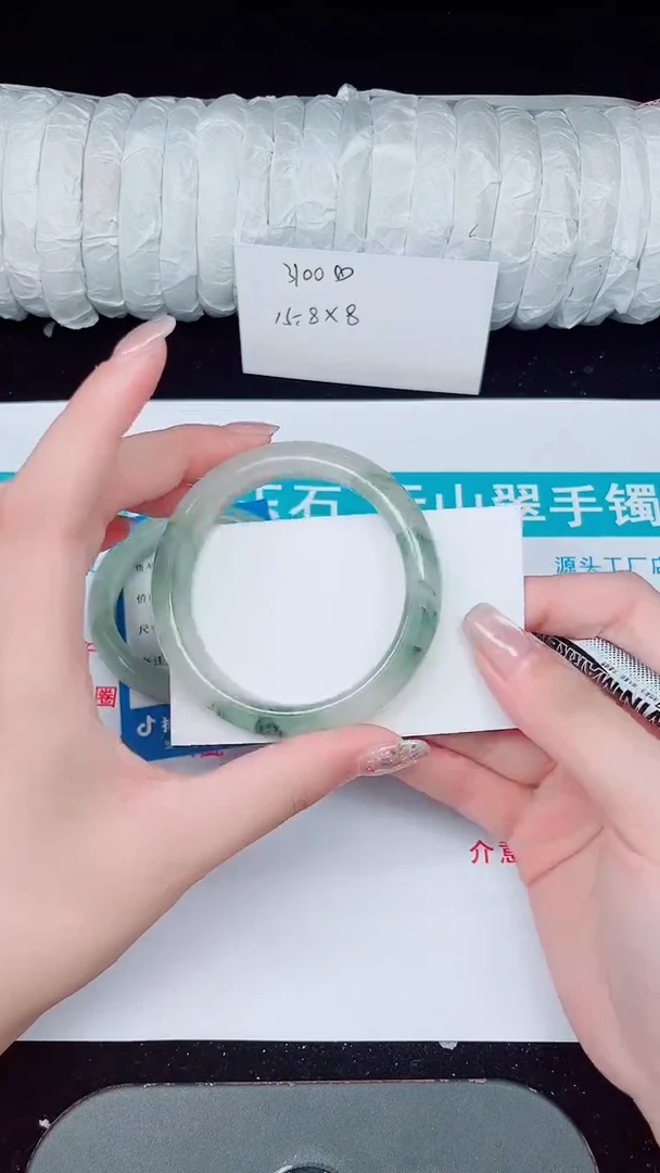未镶嵌手镯石英质玉130-53/54