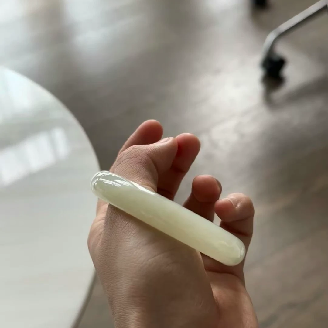 A3晴水女款宽版正圈简约气质百搭