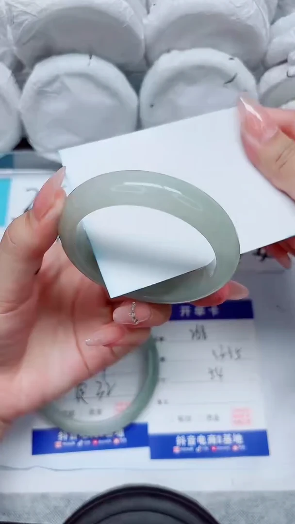 石英质玉手镯未镶嵌268-54