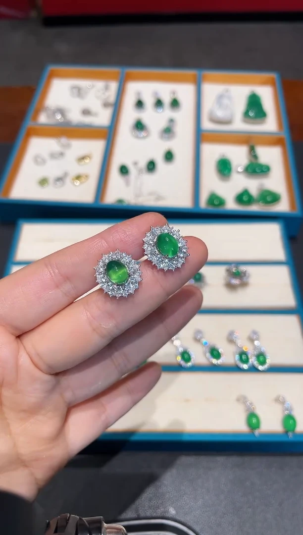 玛瑙/玉髓颈饰银S925镶嵌耳钉