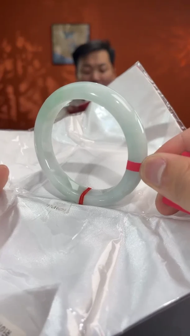 未镶嵌手镯翡翠翡翠手镯