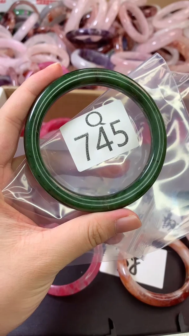水晶手镯未镶嵌63手镯Q745