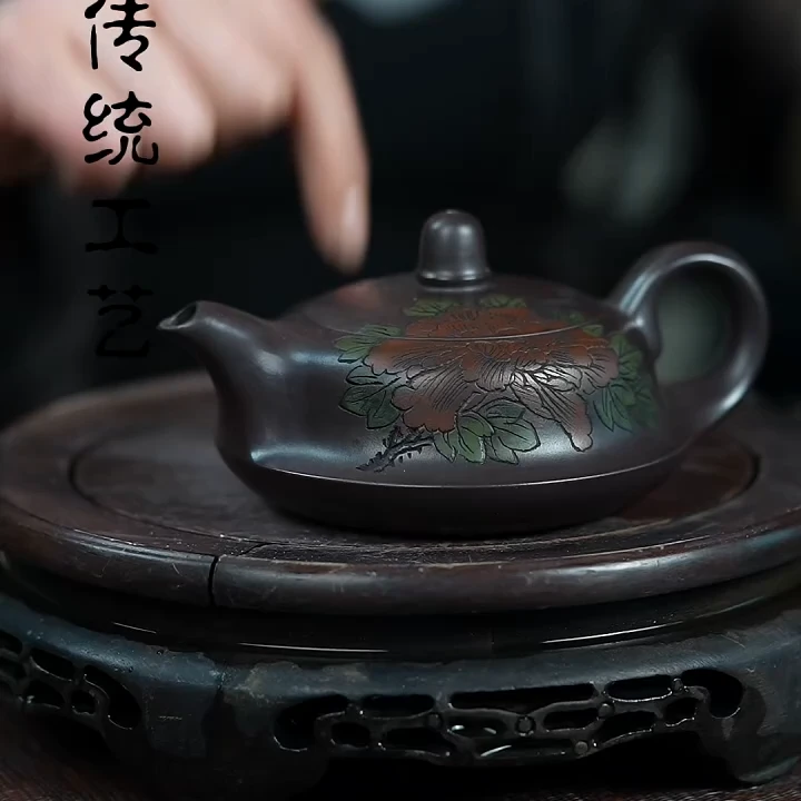 宜兴精美创意倾城顾立斌老师曲壶紫茄泥紫砂壶约300cc