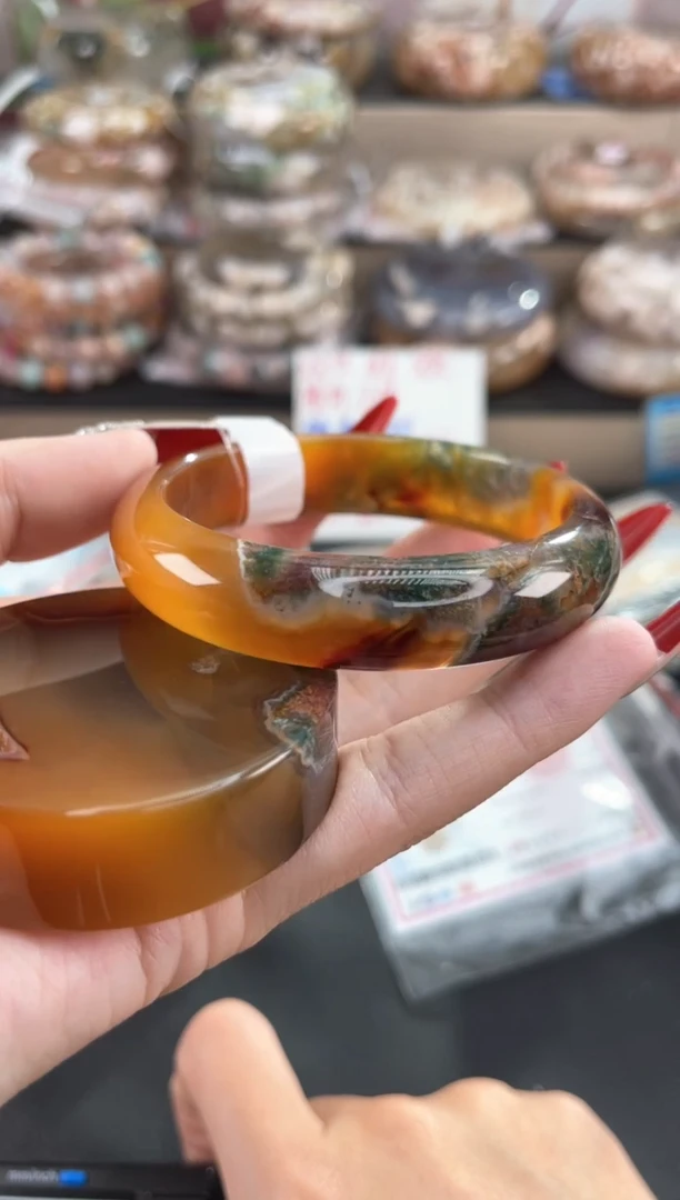 未镶嵌手镯石英质玉57