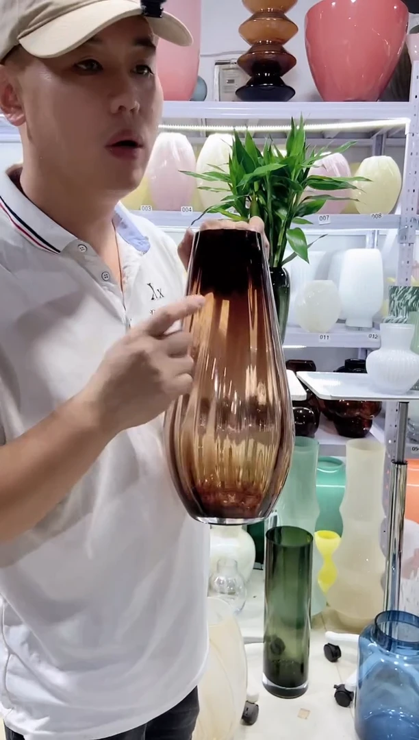 琥珀色水滴花瓶...