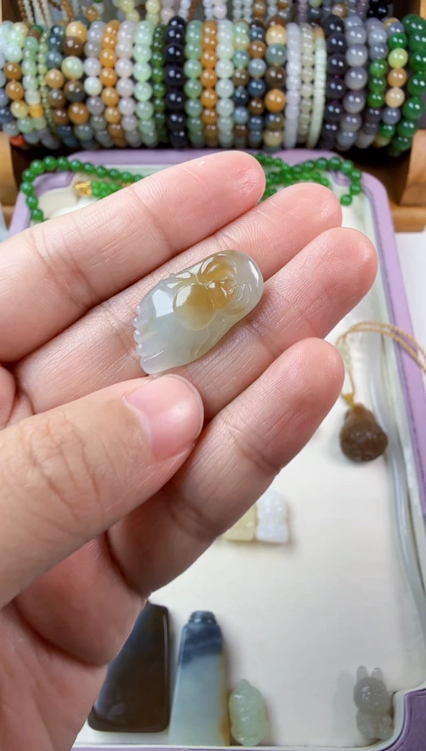 颈饰未镶嵌和田玉葱*吊坠