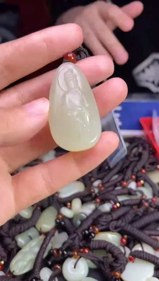 未镶嵌和田玉挂件1