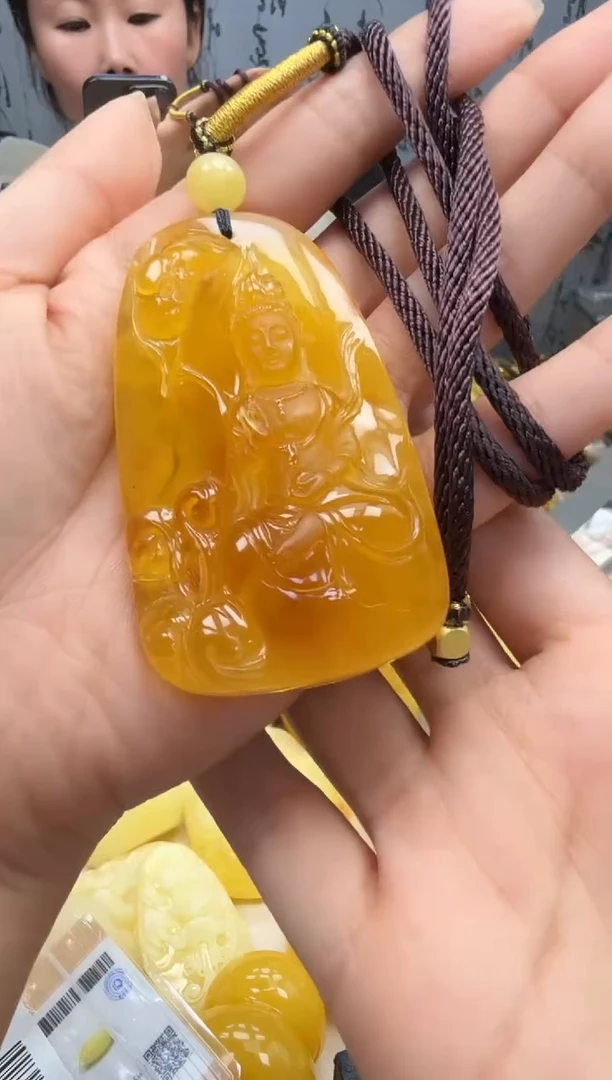 裸石琥珀未镶嵌如图
