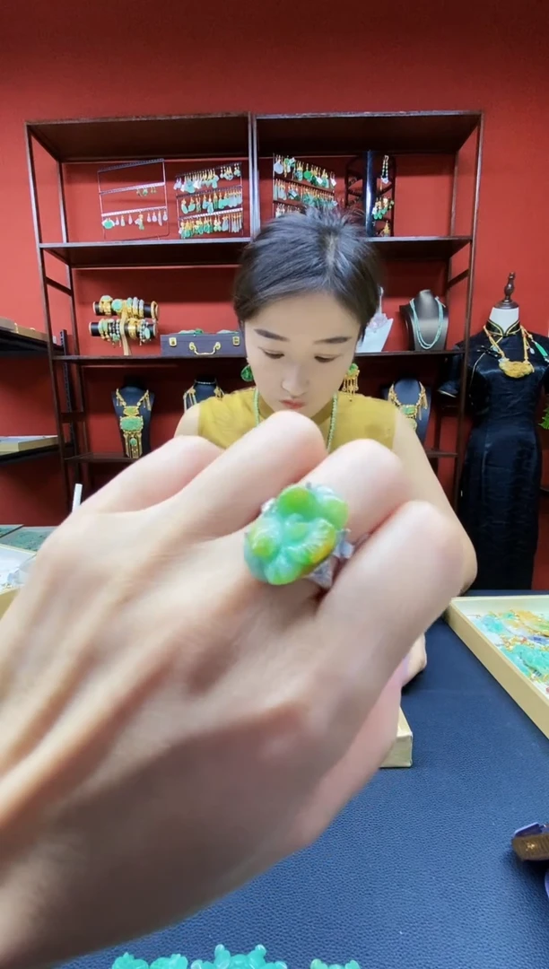 颈饰未镶嵌翡翠翡翠戒指