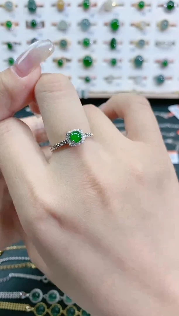 翡翠戒指银S925镶嵌天然翡翠