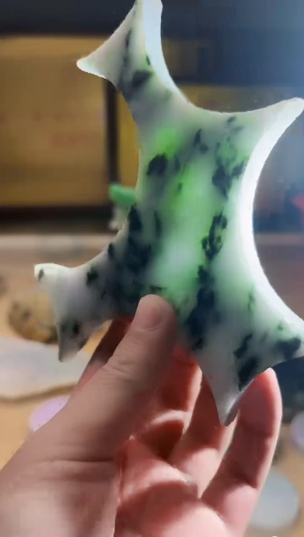 翡翠挂件未镶嵌A货张麦7843