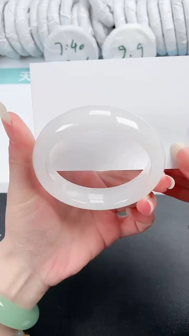 【闪购商品】石英质玉手镯未镶嵌15-58.8