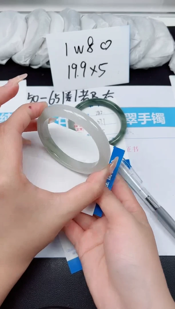 【闪购商品】石英质玉手镯未镶嵌G283-56.1