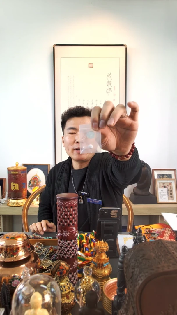 【闪购商品】装裱画冈仁波齐-与实物略有差异介意者勿拍