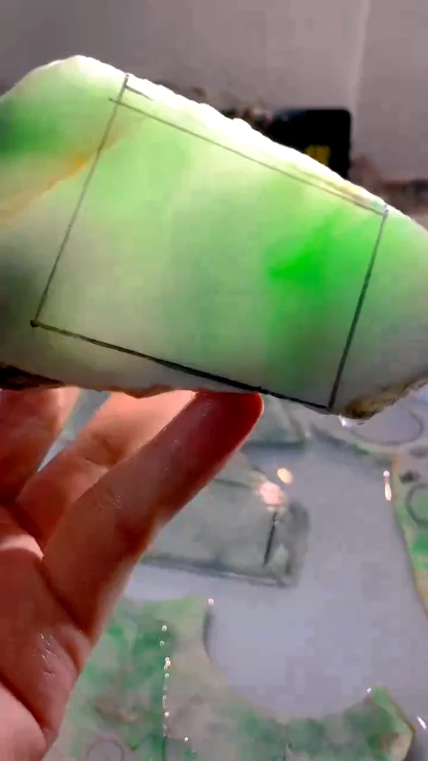 翡翠未镶嵌颈饰缅甸A货翡翠604