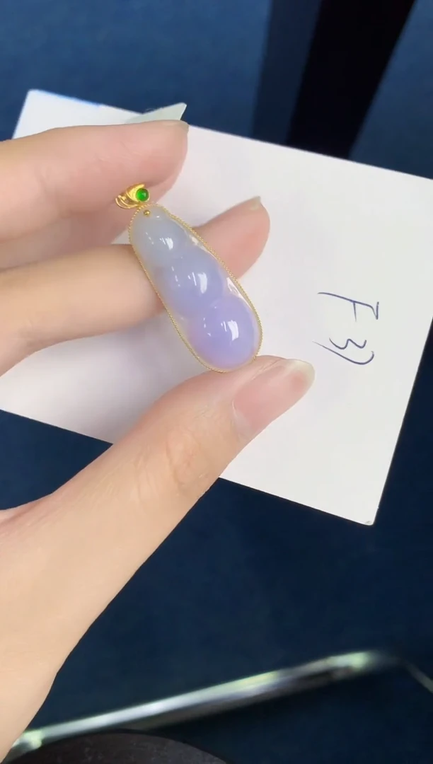 翡翠18K金镶嵌颈饰天然翡翠緬甸A貨