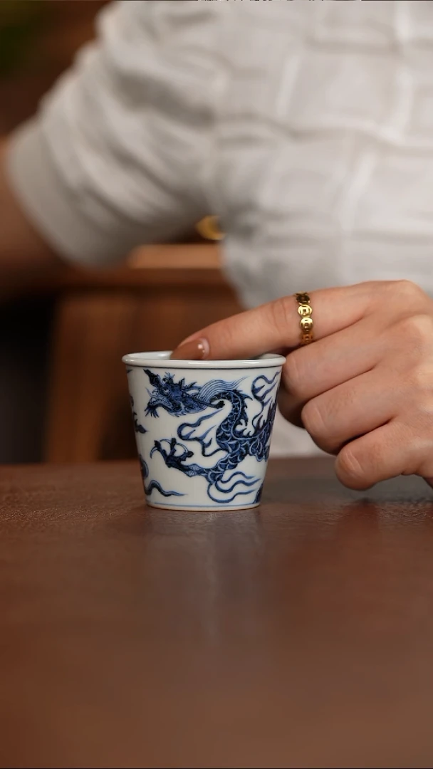 元青花铠甲龙纹可乐杯