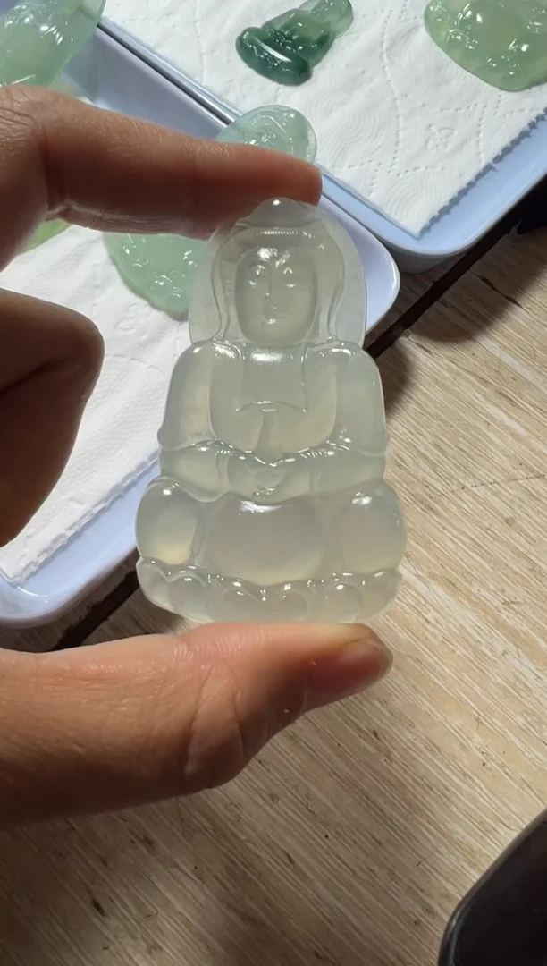 未镶嵌定制翡翠观音