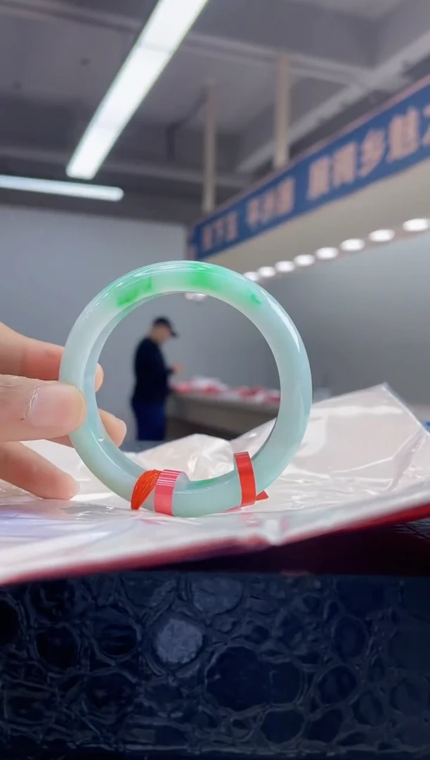 未镶嵌手镯翡翠16