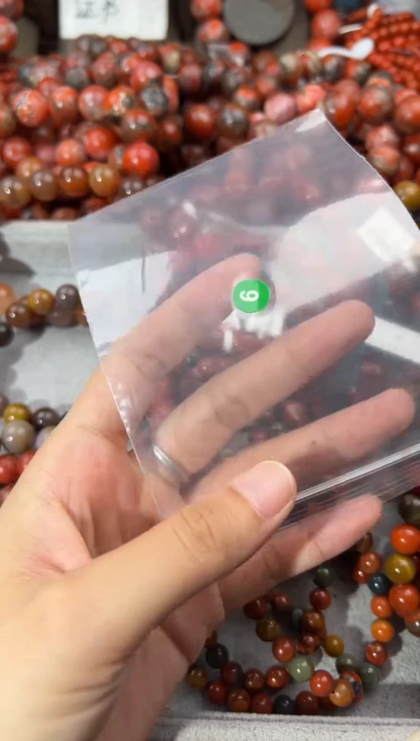 南红玛瑙手串未镶嵌8+