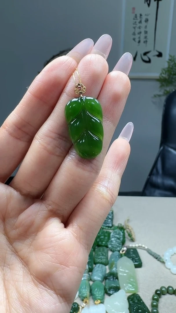 吊坠(不含链)18K金镶嵌和田玉1