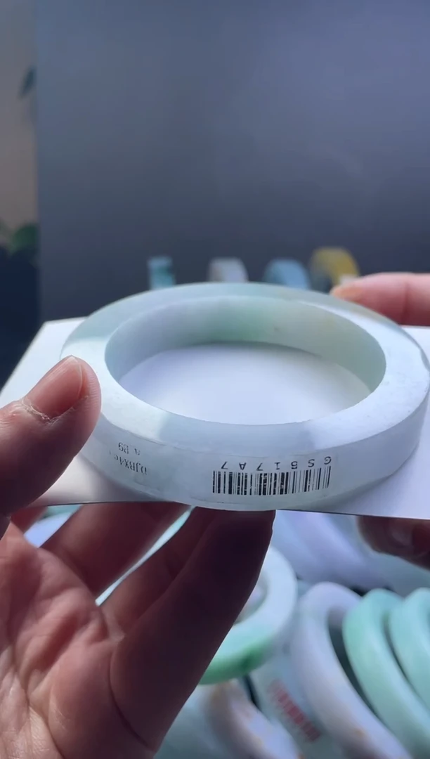 【闪购商品】定制翡翠手镯未镶嵌翡翠手镯定制