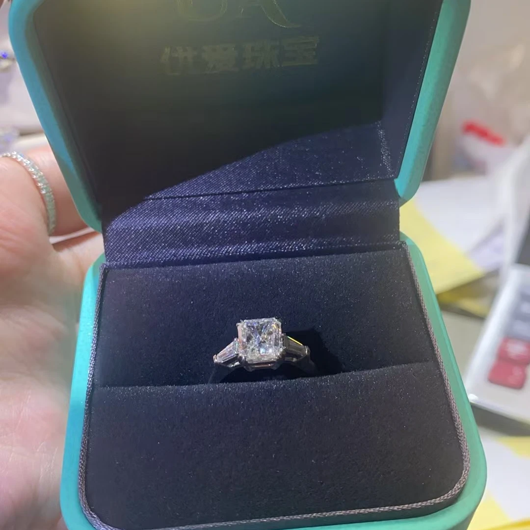 【合成/培育】雷迪恩三生石 实验室培育钻石 18K金