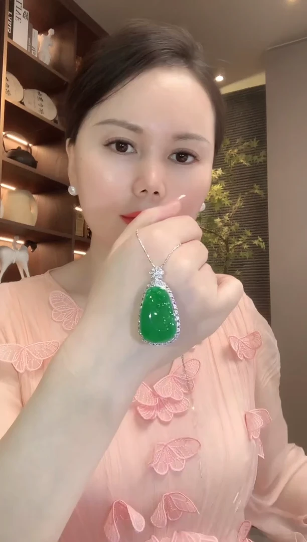 吊坠(不含链)18K金镶嵌翡翠A57