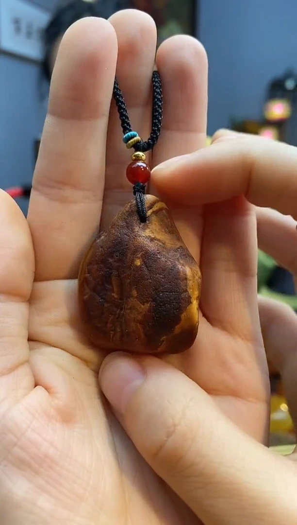 琥珀颈饰未镶嵌吊坠