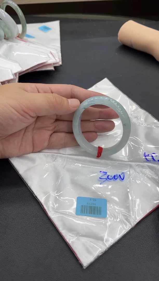 未镶嵌手镯翡翠翡翠手镯