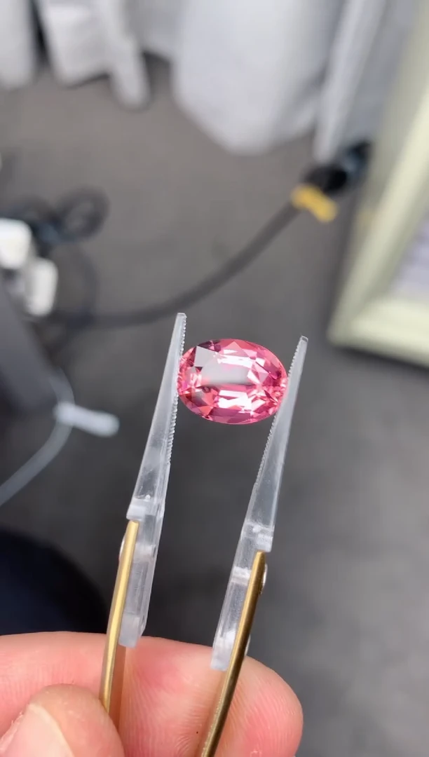 【闪购商品】碧玺裸石未镶嵌5.8ct 粉碧玺