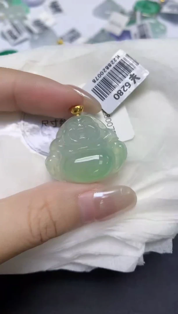 颈饰18K金镶嵌翡翠天然缅甸翡翠A货多样性发一件