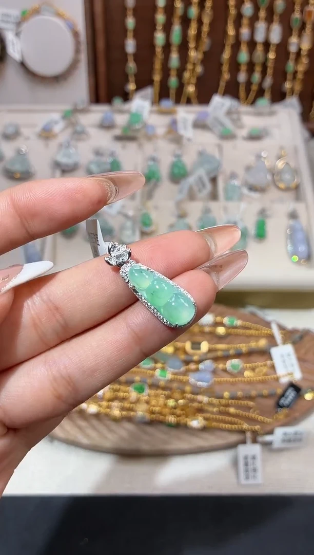 吊坠(不含链)银S925镶嵌翡翠【挽石珠宝】豆子