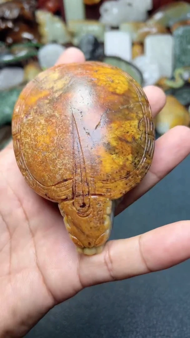 和田玉未镶嵌把件-