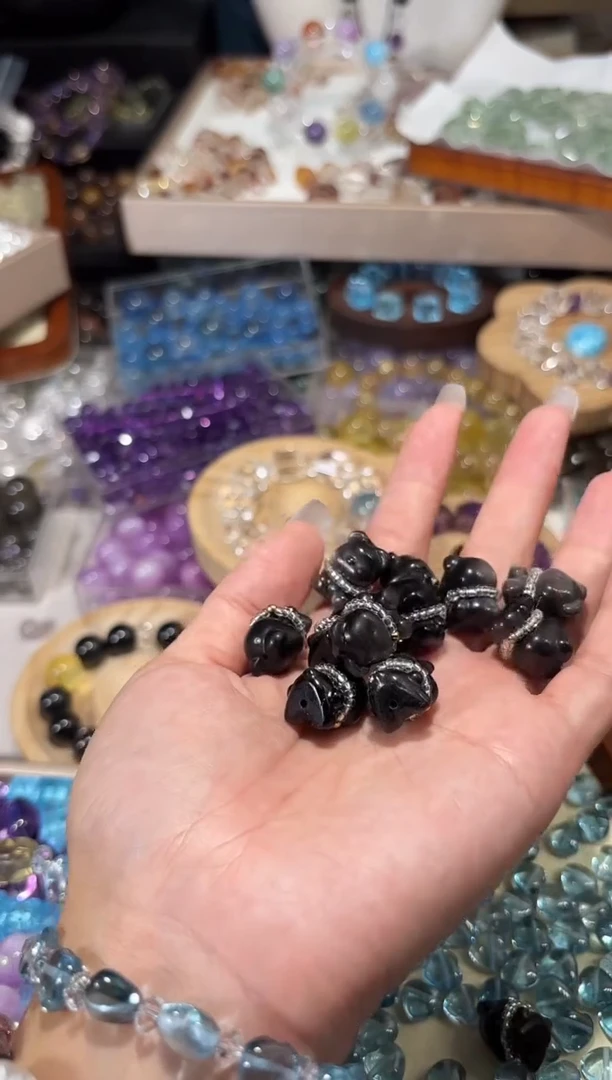 水晶手串未镶嵌双眼银耀小熊一个卡13*18