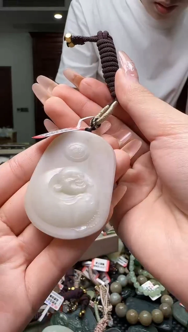 颈饰未镶嵌和田玉多样性发一