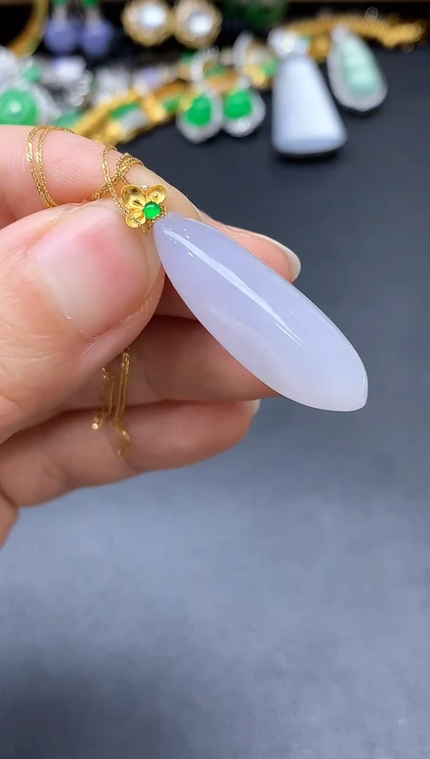 颈饰18K金镶嵌翡翠138-中国好珍宝
