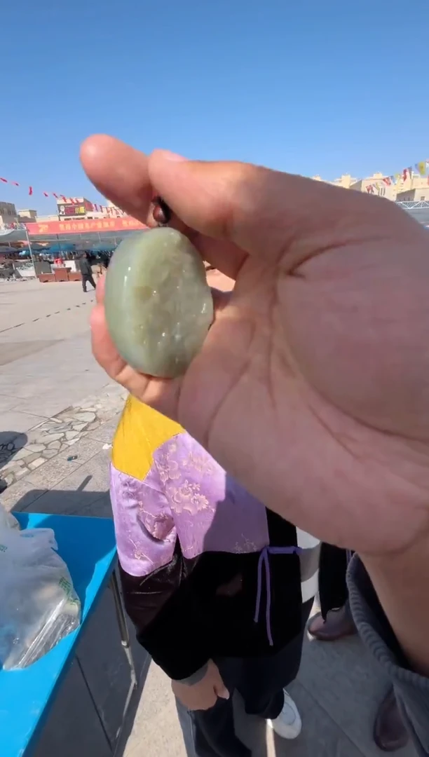 未镶嵌和田玉挂件和田玉