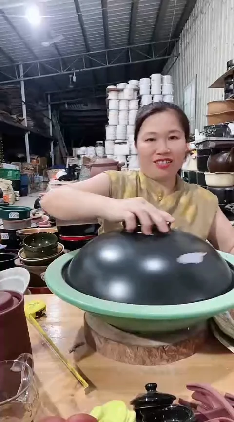 瑕疵绿色大浅煲带盖