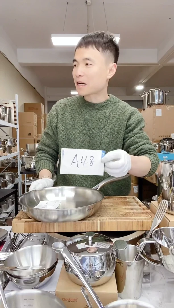 【闪购商品】A48 微瑕卓德铭26cm夹铜煎锅