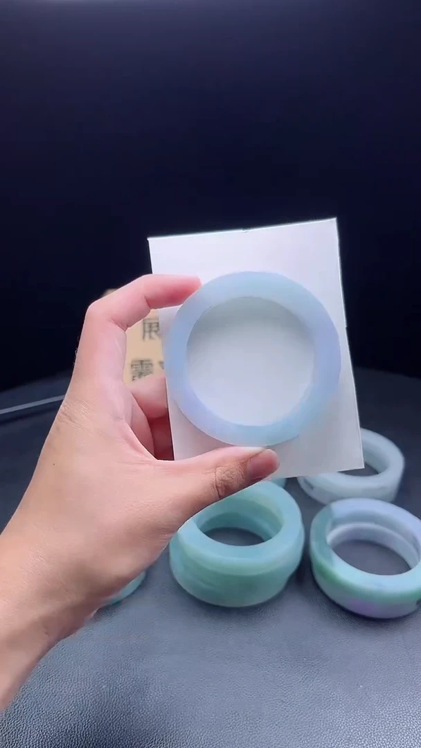 未镶嵌手镯定制翡翠M**?定制
