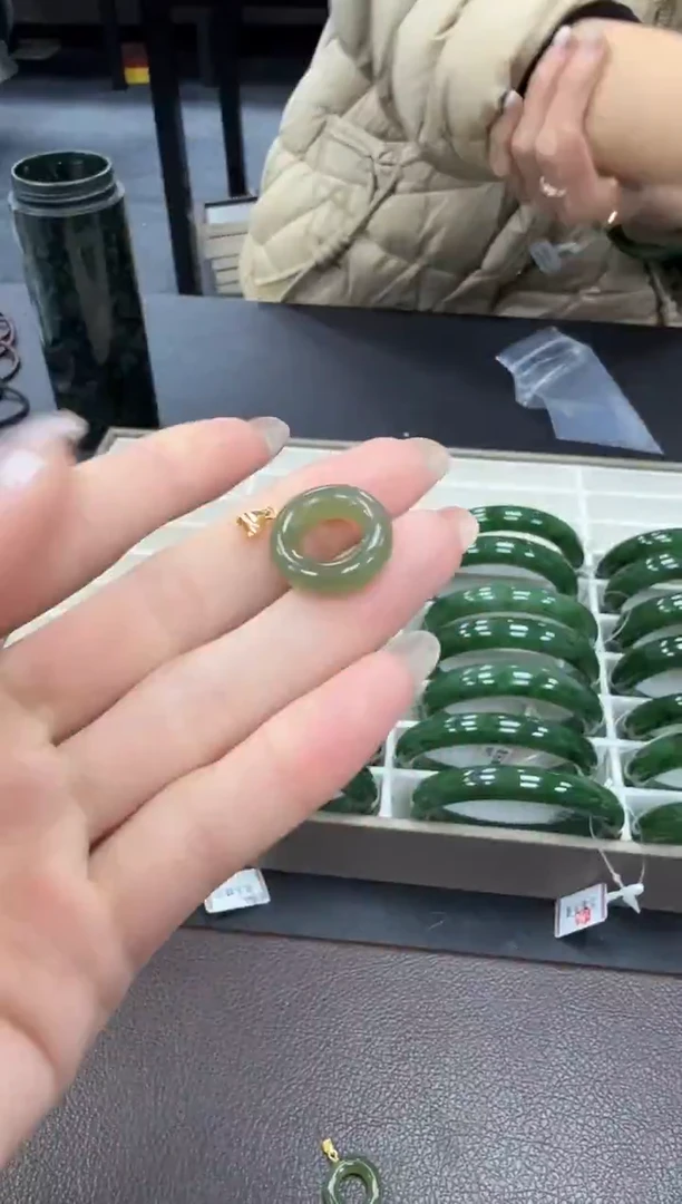 颈饰未镶嵌和田玉多样性发其一ly