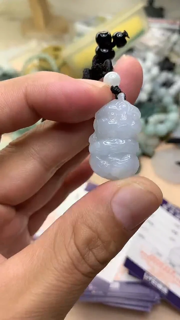 颈饰未镶嵌翡翠挂件