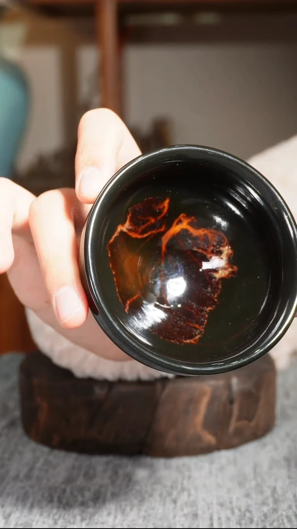 茶盏传奇钧窑主人杯（唐钧黑釉木叶碗）微瑕