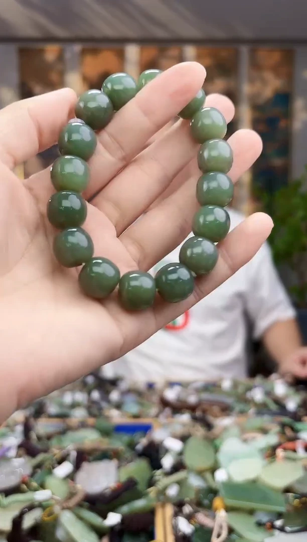 未镶嵌和田玉挂件拍一发一