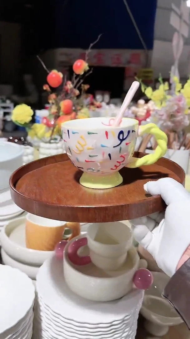 【闪购商品】瓷片杯子勺子2件套微瑕 凑满20元包邮