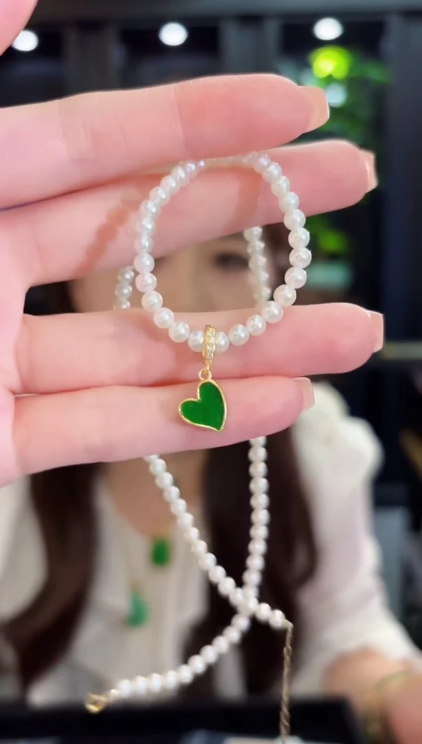 吊坠(不含链)未镶嵌翡翠缅料A货/多样性发货/一件