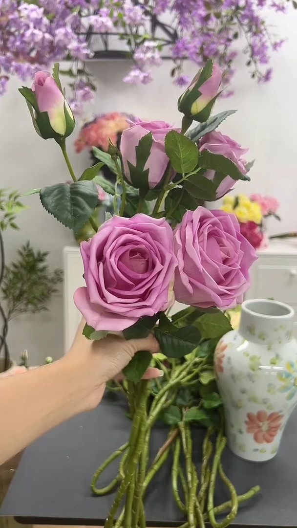 2枝紫色手感保湿赛车手